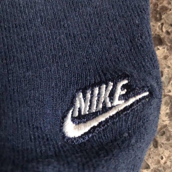 Nike navy hat and mittens 0-6 months EUC - Picture 3 of 5